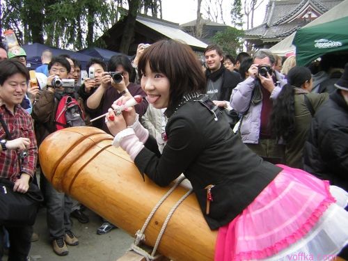 ��������� ���������� Kanamara Matsuri � ������